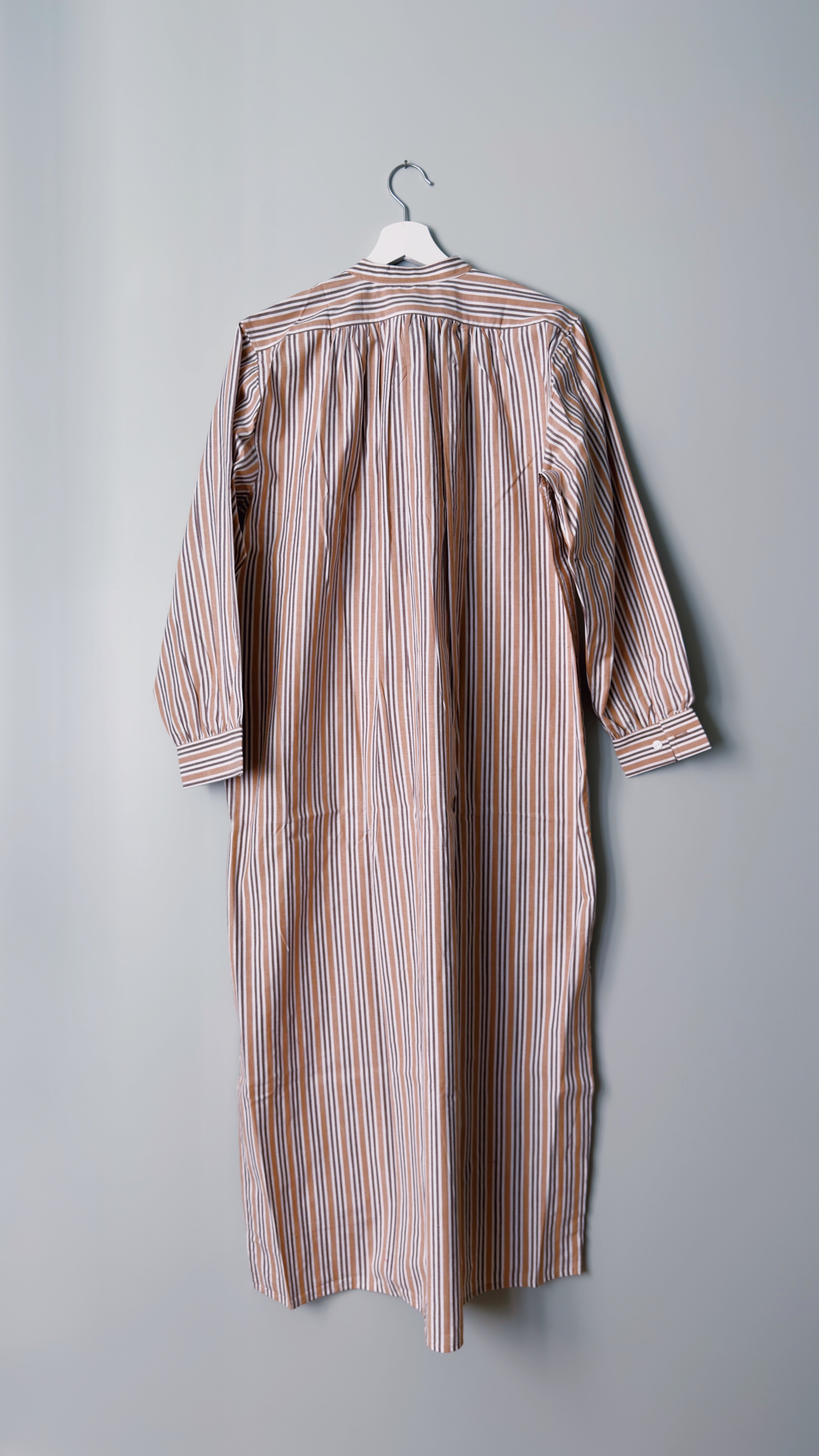 Robe Gaya cinnamon